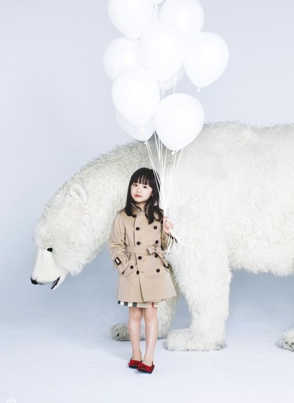 Mana-chan, cô bé đang gây sốt với clip quên người yêu cũ đi, vì vẫn còn 3 tỷ 50 triệu đàn ông trên thế giới là ai? Mana-chan, cô bé đang gây sốt với clip quên người yêu cũ đi, vì vẫn còn 3 tỷ 50 triệu đàn ông trên thế giới là ai?